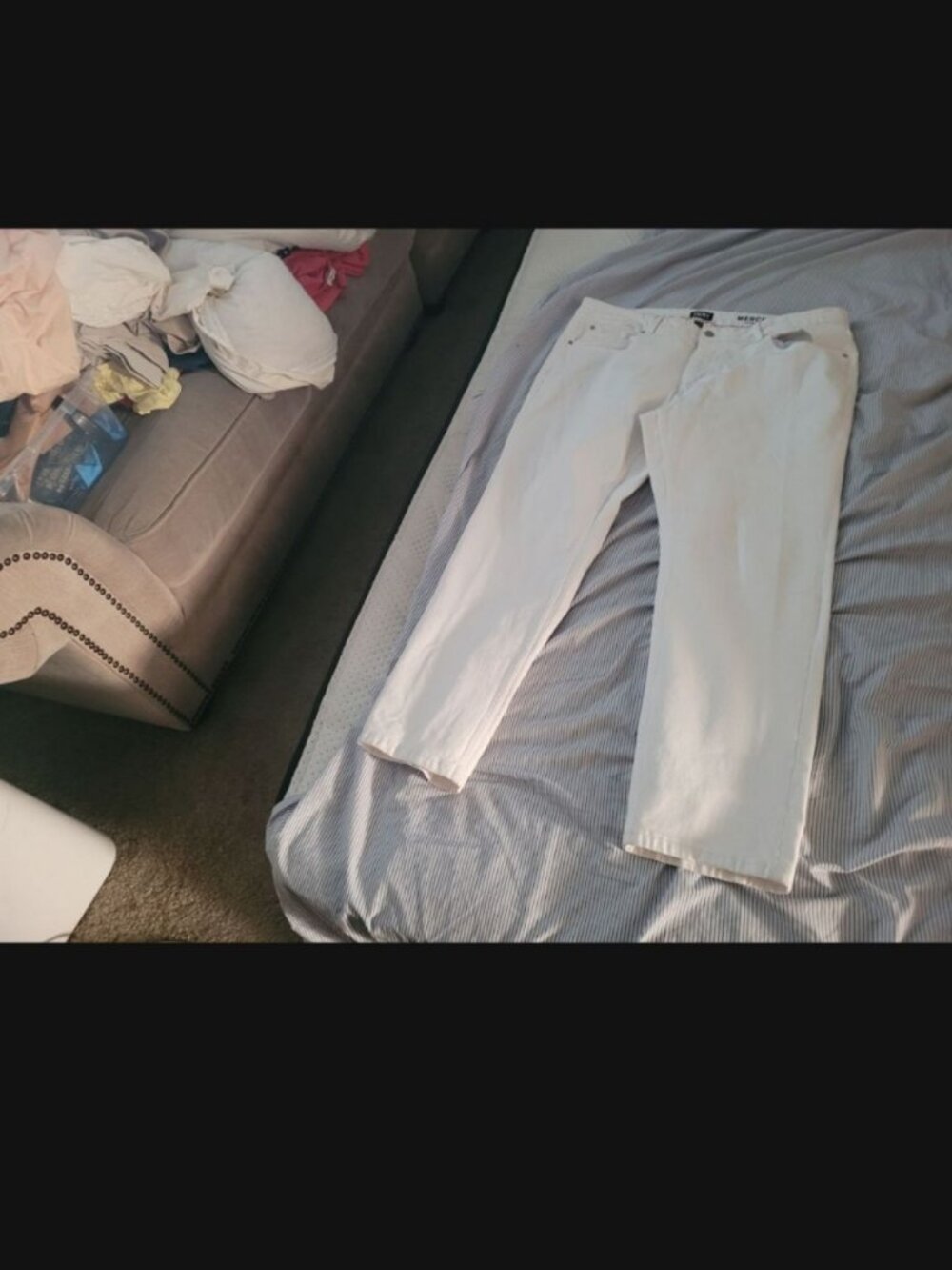 Used Excellent Condition Men's Donna Karan DKNY Jeans Pants Size 36X29 White